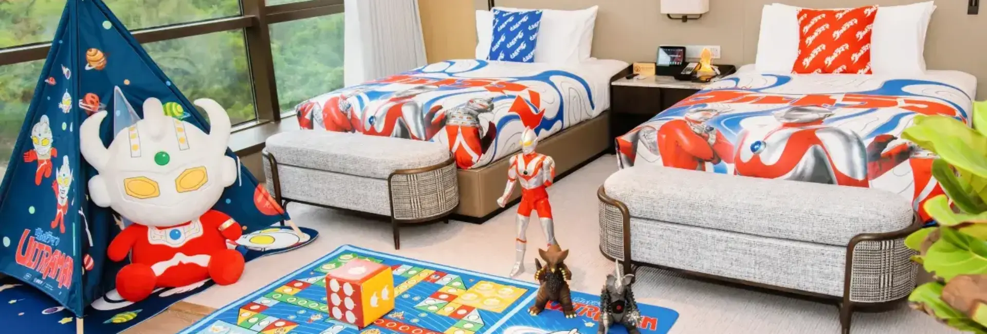 Classic Ultraman Deluxe Mountain View Twin Room
