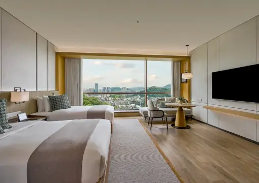 Deluxe Mountain View Twin Room