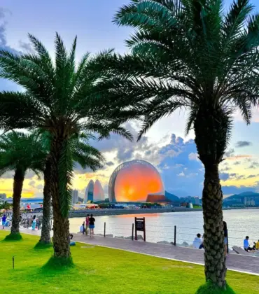 Coastal Wellness & Romance: Exploring Zhuhai’s Scenic Promenades