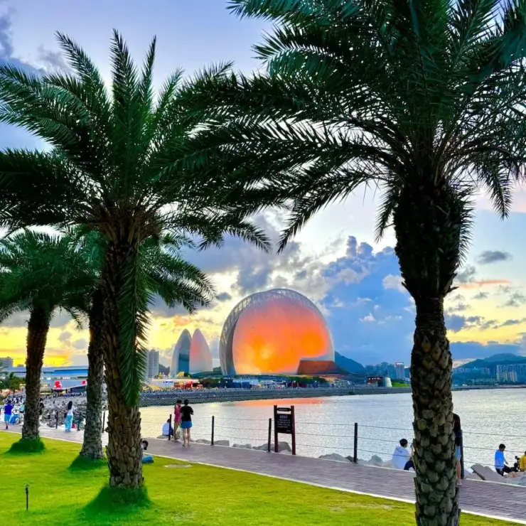 Coastal Wellness & Romance: Exploring Zhuhai’s Scenic Promenades